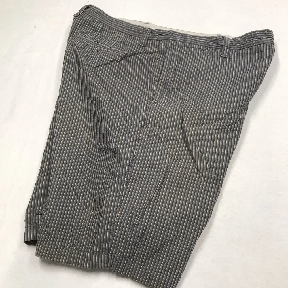 TOMMY BAHAMA Paradise Nation Seersucker Board Shorts Men 36 Gray Stripe